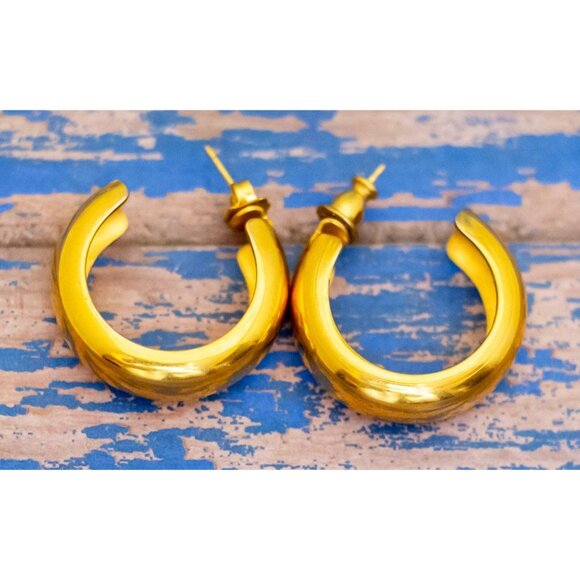 Vintage Shiny Gold Tone Ring Style Hoop Earrings by Monet - L29 - Picture 2 of 3